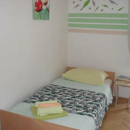 Apartment Desanka Lopar